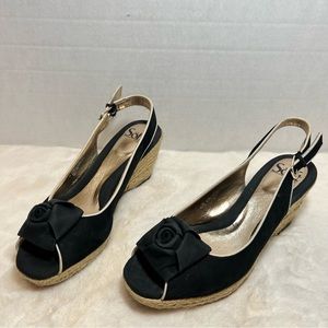 Sofft Women’s Black Espadrille Wedge Peep-toe Sandal Size 7